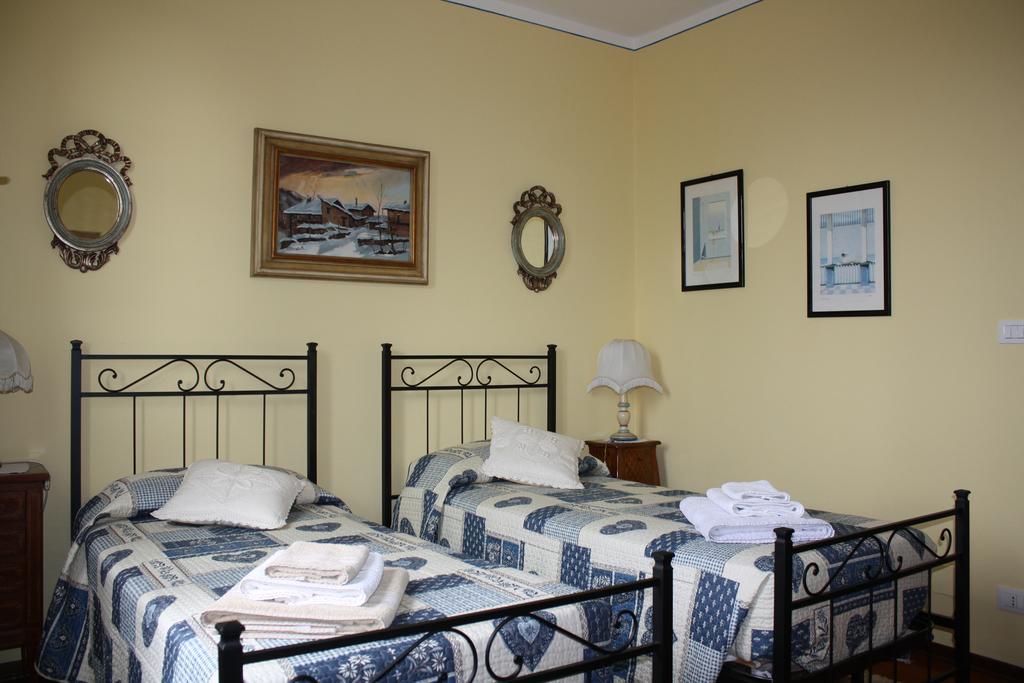 B&B Villa Cardellini Savigliano Habitación foto